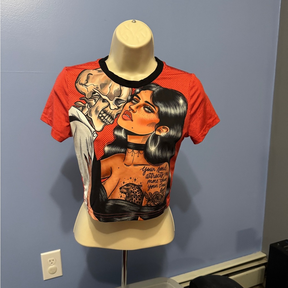 SHEIN Orange Red Graphic Crop Tee Short Sleeve